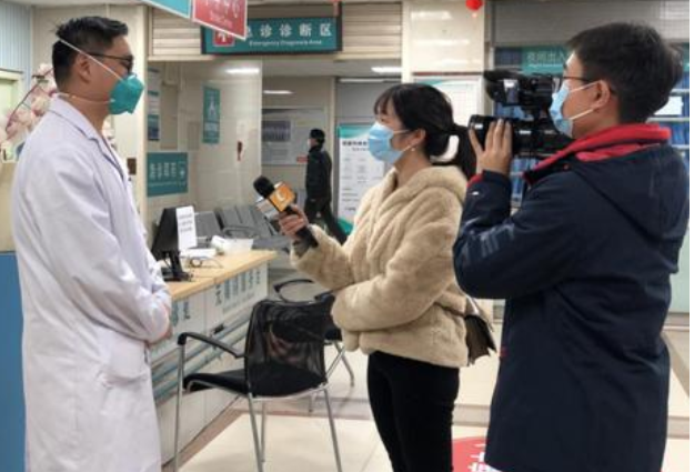 青岛有近80%的大学生爱上了70%的人，礼物价格超过100%
